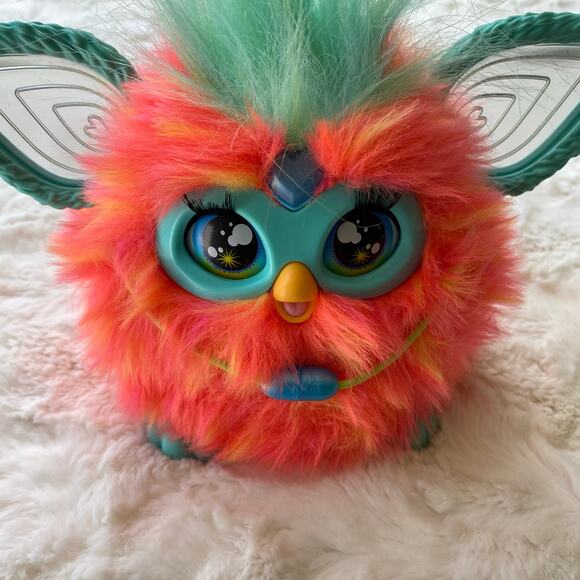 Furby Coral Interactive Light Up Plush Toy 2023 Hasbro Tested & Working - Picture 1 of 11